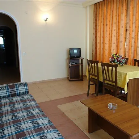 House 2 Apartment